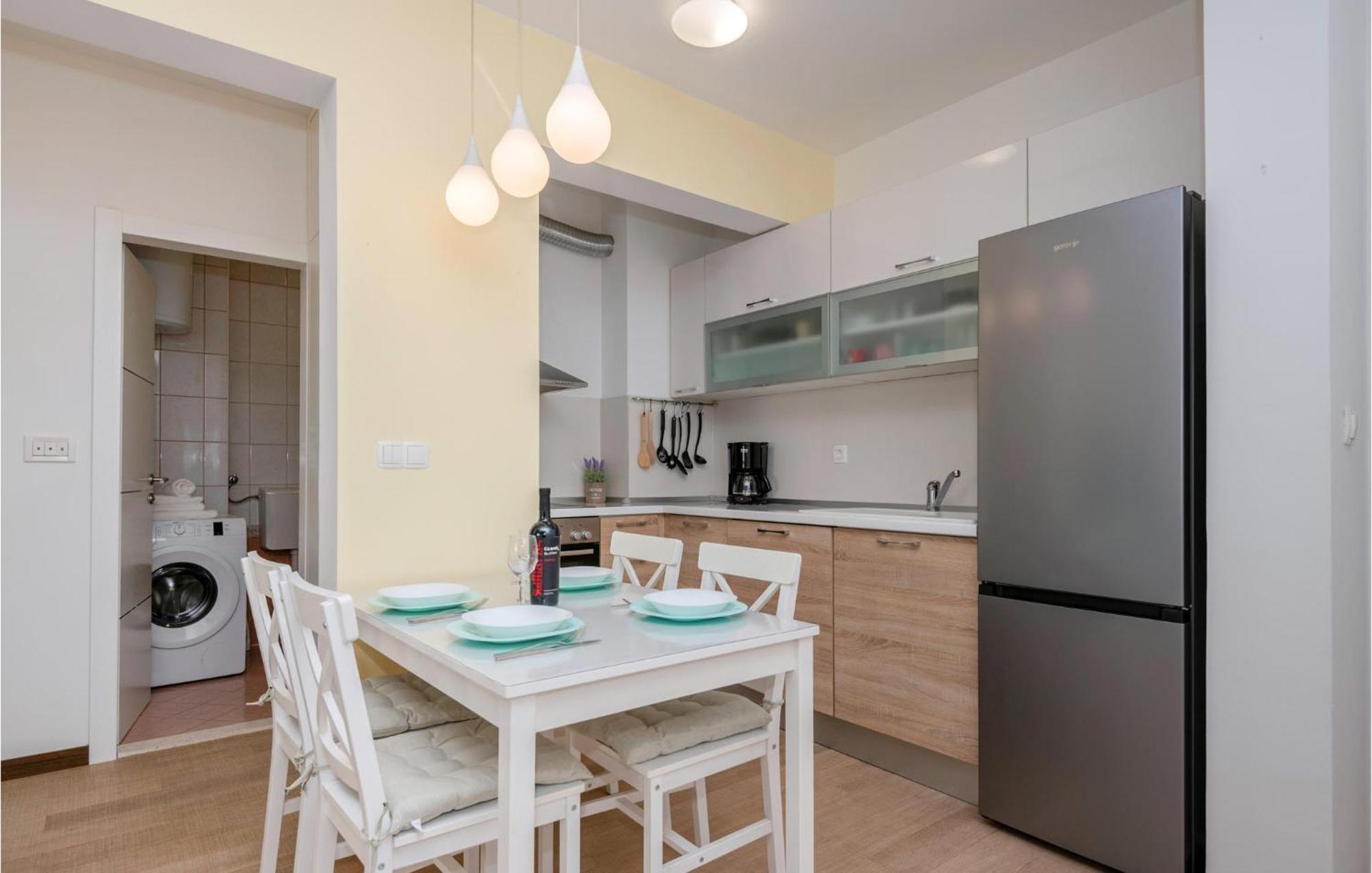 1 Bedroom Beautiful Apartment In Башка-Вода Экстерьер фото
